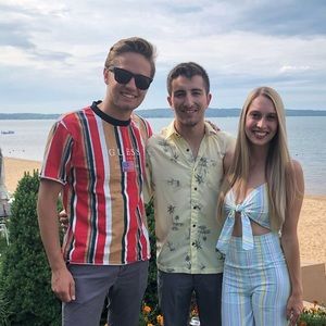 Meet your Posher, Derek